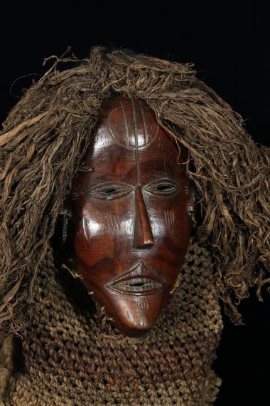 Luvale Mask Red