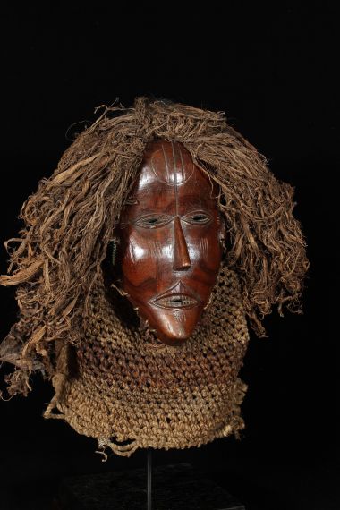 Luvale Mask Red