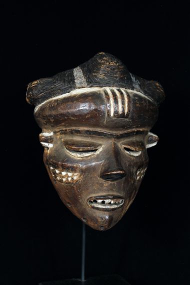 Pende Mbuye Mask